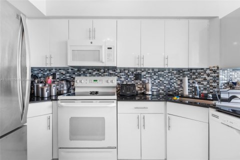 Condominio en venta en Aventura, Florida, 2 dormitorios, 126.81 m2 № 1932961 - foto 13