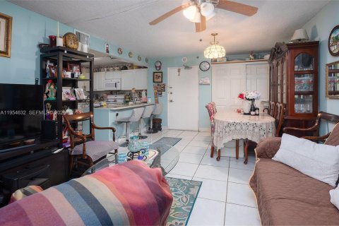 Купить кондоминиум в Майами, Флорида 2 спальни, 81.75м2, № 2009252 - фото 23