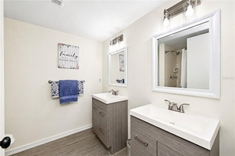 Condominio en venta en Bradenton, Florida, 2 dormitorios, 141.68 m2 № 2148777 - foto 26