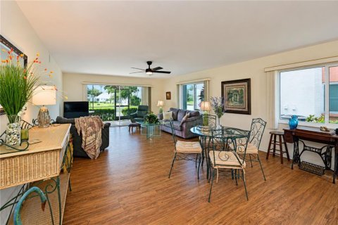 Condominio en venta en Bradenton, Florida, 2 dormitorios, 141.68 m2 № 2148777 - foto 6