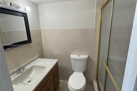 Condominio en alquiler en Plantation, Florida, 3 dormitorios, 150.87 m2 № 1933008 - foto 16