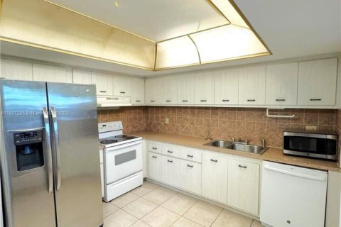 Condominio en alquiler en Plantation, Florida, 3 dormitorios, 150.87 m2 № 1933008 - foto 6