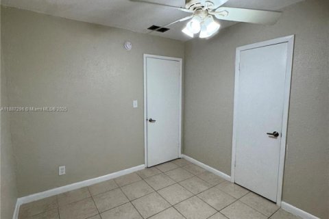 Condominio en alquiler en Plantation, Florida, 3 dormitorios, 150.87 m2 № 1933008 - foto 19