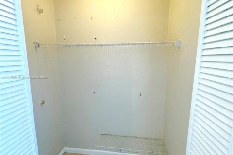 Condominio en alquiler en Plantation, Florida, 3 dormitorios, 150.87 m2 № 1933008 - foto 15