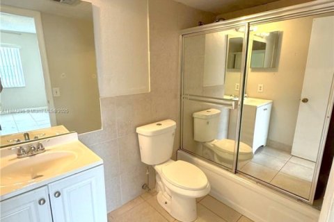 Condominio en alquiler en Plantation, Florida, 3 dormitorios, 150.87 m2 № 1933008 - foto 12