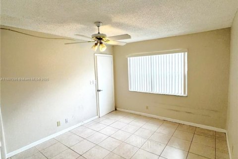 Condominio en alquiler en Plantation, Florida, 3 dormitorios, 150.87 m2 № 1933008 - foto 18