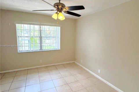 Condominio en alquiler en Plantation, Florida, 3 dormitorios, 150.87 m2 № 1933008 - foto 10