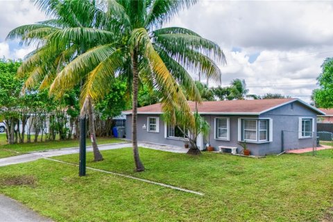Villa ou maison à vendre à Pompano Beach, Floride: 3 chambres, 101.91 m2 № 1941466 - photo 4