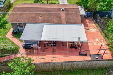 Villa ou maison à vendre à Pompano Beach, Floride: 3 chambres, 101.91 m2 № 1941466 - photo 26