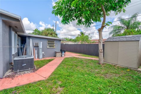 Villa ou maison à vendre à Pompano Beach, Floride: 3 chambres, 101.91 m2 № 1941466 - photo 27