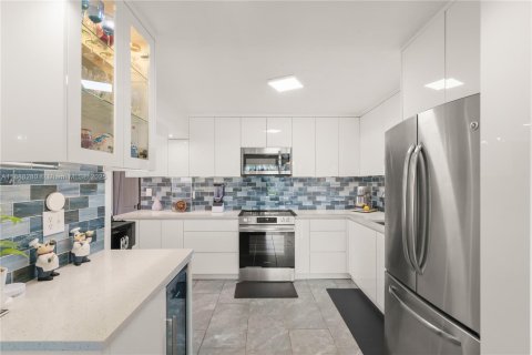 Villa ou maison à vendre à Pompano Beach, Floride: 3 chambres, 101.91 m2 № 1941466 - photo 11