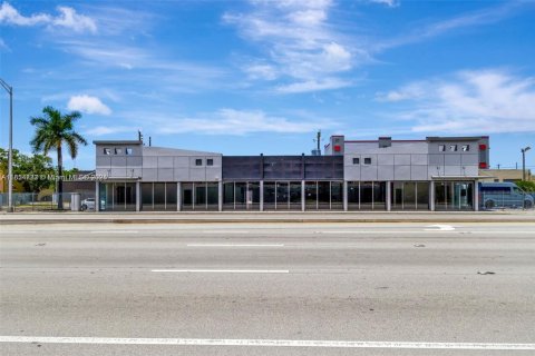 Immobilier commercial à vendre à Fort Lauderdale, Floride № 1874768 - photo 2