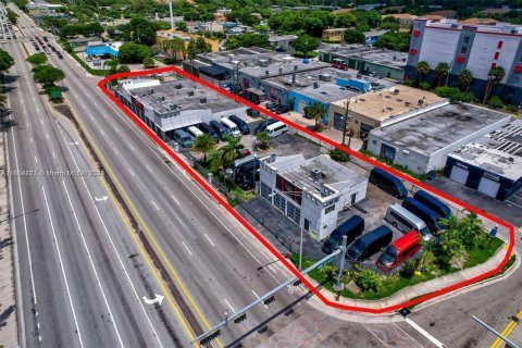Immobilier commercial à vendre à Fort Lauderdale, Floride № 1874768 - photo 3