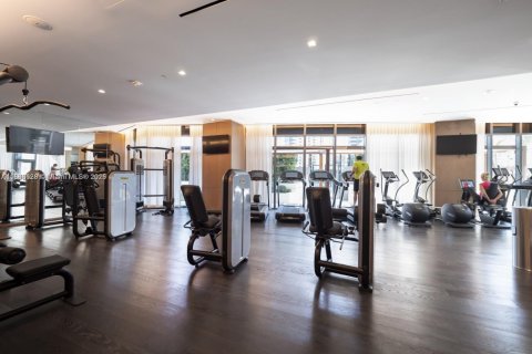 Condo in Miami, Florida, 3 bedrooms  № 1942321 - photo 29
