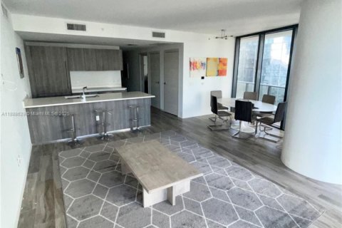 Condo in Miami, Florida, 3 bedrooms  № 1942321 - photo 5