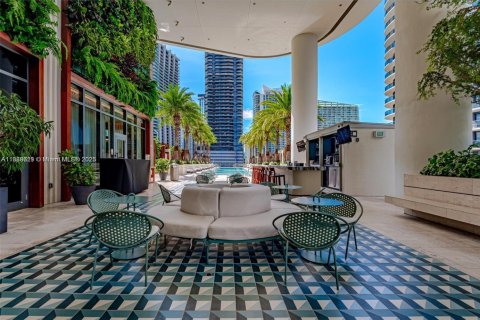 Condo in Miami, Florida, 3 bedrooms  № 1942321 - photo 26