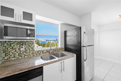 Copropriété à vendre à North Miami Beach, Floride: 2 chambres, 110.55 m2 № 1986587 - photo 6