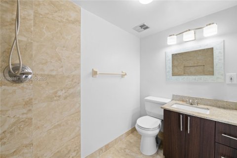 Copropriété à vendre à North Miami Beach, Floride: 2 chambres, 110.55 m2 № 1986587 - photo 12