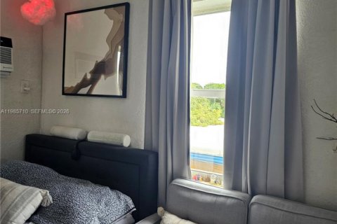 Appartement à louer à Miami, Floride: 294.31 m2 № 2048853 - photo 5