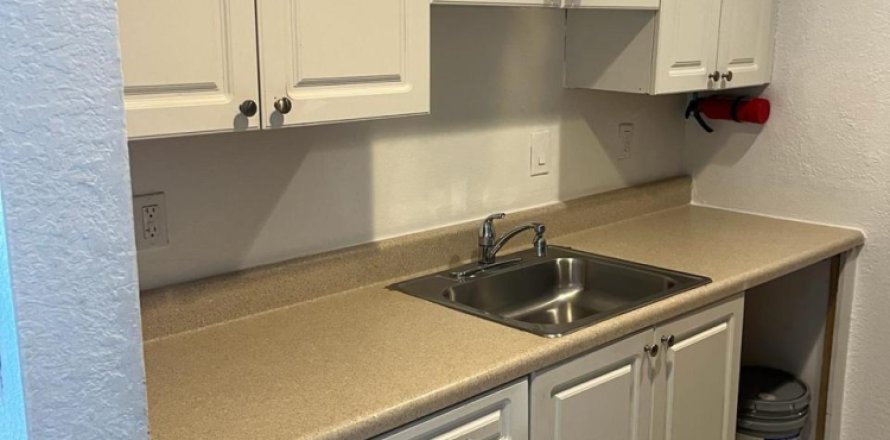 Condominio en Lauderhill, Florida, 2 dormitorios  № 1118532