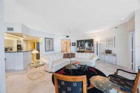 Condo in South Pasadena, Florida, 3 bedrooms № 2208994 - photo 19