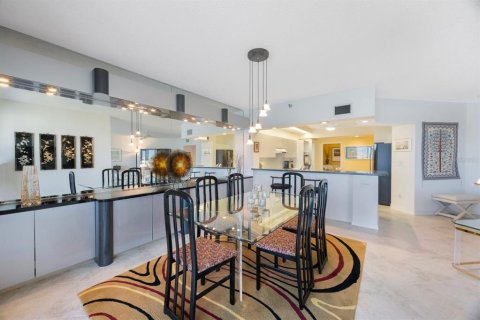 Condo in South Pasadena, Florida, 3 bedrooms № 2208994 - photo 8