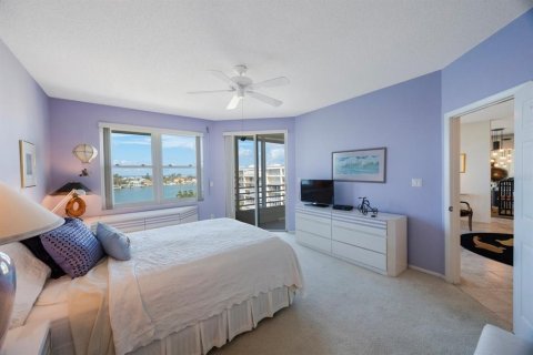 Condo in South Pasadena, Florida, 3 bedrooms № 2208994 - photo 28