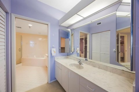 Condo in South Pasadena, Florida, 3 bedrooms № 2208994 - photo 30
