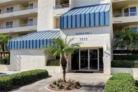 Condo in South Pasadena, Florida, 3 bedrooms № 2208994 - photo 2