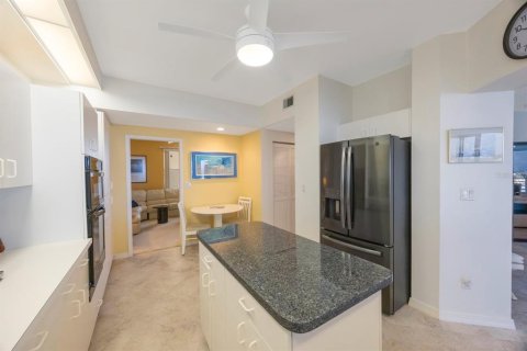 Condo in South Pasadena, Florida, 3 bedrooms № 2208994 - photo 18
