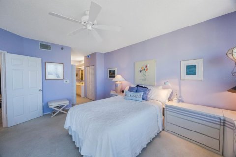 Condo in South Pasadena, Florida, 3 bedrooms № 2208994 - photo 29