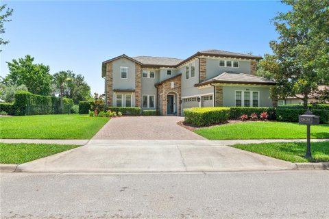 House in Sorrento, Florida 5 bedrooms, 344.76 sq.m. № 2117492 - photo 4