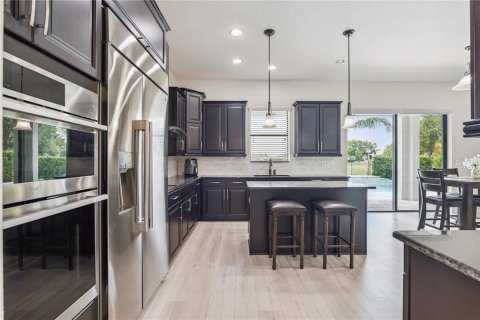 House in Sorrento, Florida 5 bedrooms, 344.76 sq.m. № 2117492 - photo 25