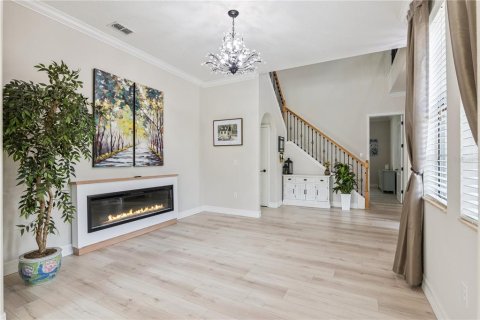 House in Sorrento, Florida 5 bedrooms, 344.76 sq.m. № 2117492 - photo 8
