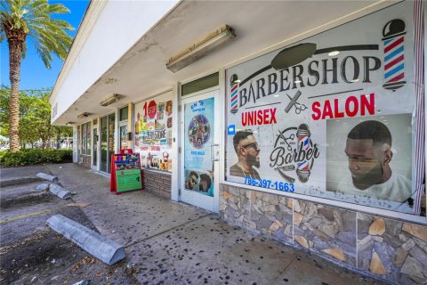 Propiedad comercial en venta en North Miami, Florida № 1955470 - foto 16