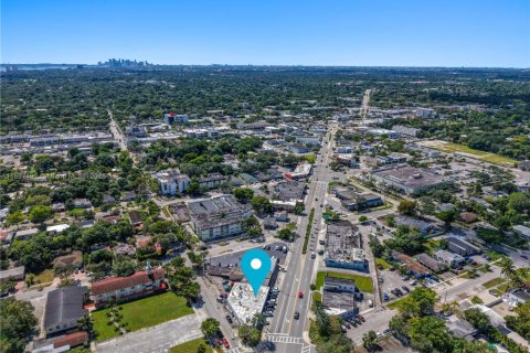 Propiedad comercial en venta en North Miami, Florida № 1955470 - foto 1