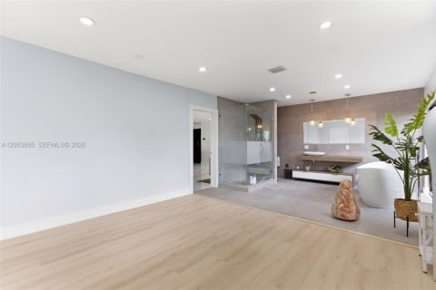 Villa ou maison à vendre à Hialeah, Floride: 4 chambres, 337.51 m2 № 2245026 - photo 27