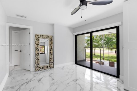 Villa ou maison à vendre à Hialeah, Floride: 4 chambres, 337.51 m2 № 2245026 - photo 18