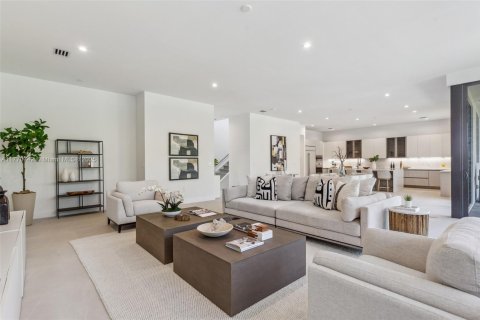 Villa ou maison à vendre à Miami, Floride: 4 chambres, 384.89 m2 № 1599088 - photo 8