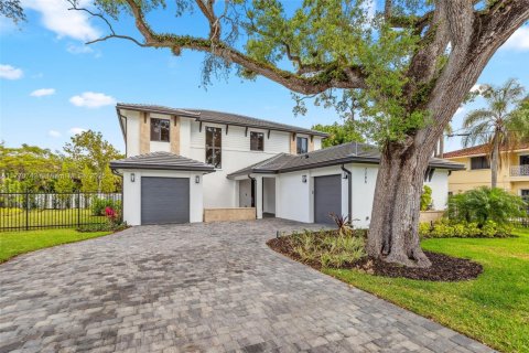 Villa ou maison à vendre à Miami, Floride: 4 chambres, 384.89 m2 № 1599088 - photo 1