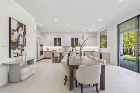 Villa ou maison à vendre à Miami, Floride: 4 chambres, 384.89 m2 № 1599088 - photo 24