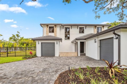 Villa ou maison à vendre à Miami, Floride: 4 chambres, 384.89 m2 № 1599088 - photo 10