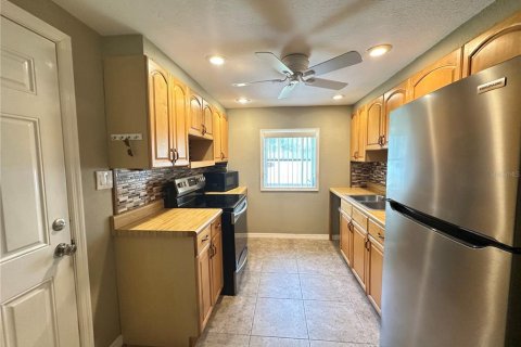 Villa ou maison à vendre à Punta Gorda, Floride: 2 chambres, 68.38 m2 № 2216902 - photo 9