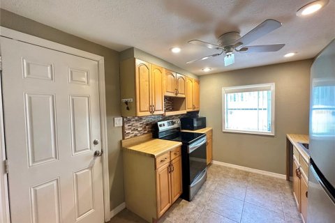 Villa ou maison à vendre à Punta Gorda, Floride: 2 chambres, 68.38 m2 № 2216902 - photo 8