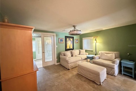 Villa ou maison à vendre à Punta Gorda, Floride: 2 chambres, 68.38 m2 № 2216902 - photo 20