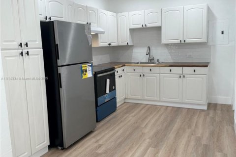 House in Miami Gardens, Florida 3 bedrooms, 89.19 sq.m. № 1714117 - photo 5