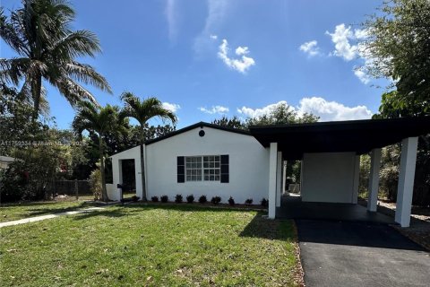 House in Miami Gardens, Florida 3 bedrooms, 89.19 sq.m. № 1714117 - photo 2