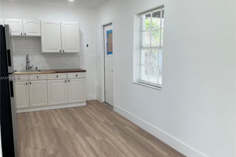 House in Miami Gardens, Florida 3 bedrooms, 89.19 sq.m. № 1714117 - photo 4
