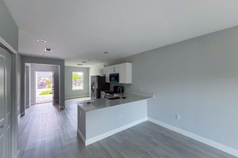 Apartamento en alquiler en Port Charlotte, Florida, 3 dormitorios, 107.95 m2 № 1901764 - foto 2