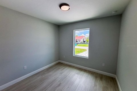 Apartamento en alquiler en Port Charlotte, Florida, 3 dormitorios, 107.95 m2 № 1901764 - foto 4